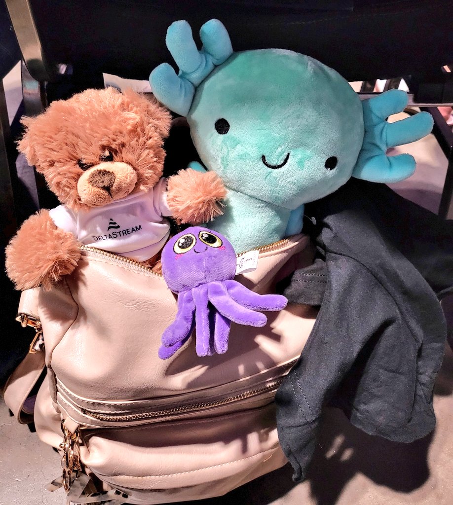 madidaye's tweet image. Plushies galore at #Current22 #kafkasummit