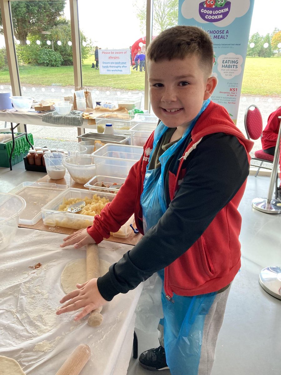 sthughspri's tweet photo. Year 5 had a great time celebrating Lincolnshire Day at the @LincsShowground 
Thanks to all the exhibitors  @LincsWildlife @LIATLincoln @ladies_in_pigs @bluecastlenews @LincChalkStream @Prikli_Pear @cotehillcheese @NaylorFlowers @IntBCC @lincscoop @oylincolnshire https://t.co/5cbOOoLlhP