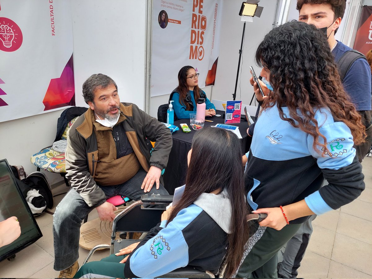 userena's tweet photo. ⭕[AHORA] Estudiantes de distintos colegios de la región nos visitan durante la segunda jornada de  #EXPOULS 2022 https://t.co/3KiicKduZw