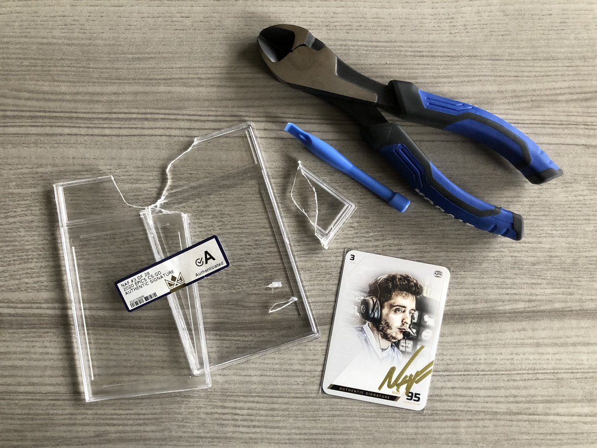 lu1gi_csgo's tweet photo. I watched a YouTube video onceβ¦ makes me an expert. π
@crowngrading it hurt - but I hear your new clear cases are quite pretty! π»
#KolexCards | @KolexGG
#CSGO #csgocards #gaming #eSports #sportscards #crowngrading #thehobby #PSA #whodoyoucollect #collectibles #TLWIN https://t.co/QEdXCVgTOx