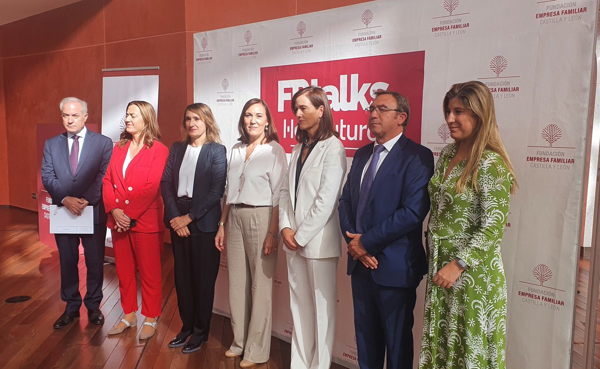 Clara Sanz tweet media