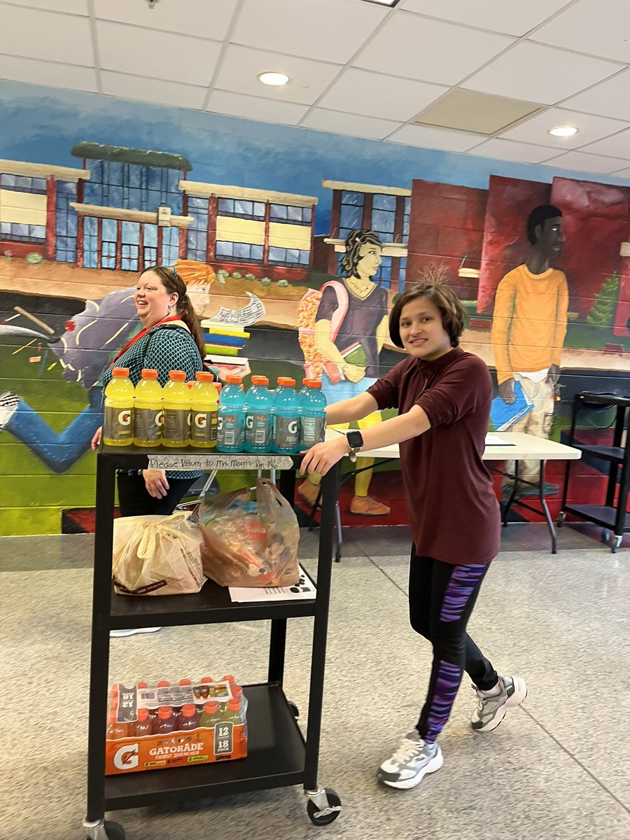 WarwickFieldHoc's tweet photo. @Pals_Warwick thanks for our  snack bags! Mrs. Morris’s class is awesome and helps us get energy before our away games!! https://t.co/2dmNODWPsl