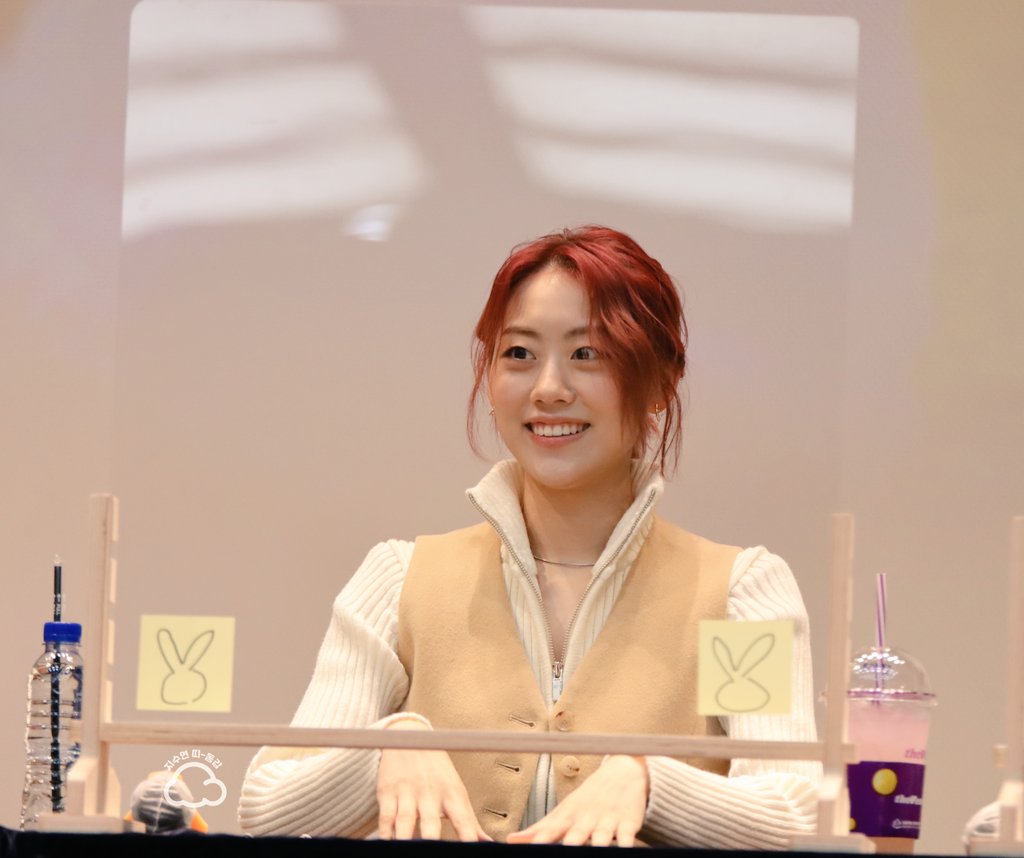 우리 롸..최근 사진이 21년 12월이라니.....수경아 보고 싶다 ㅠㅠㅠ 생일 축하해! 좋은 하루 보내길♥️#루아 #WekiMeki #HBD