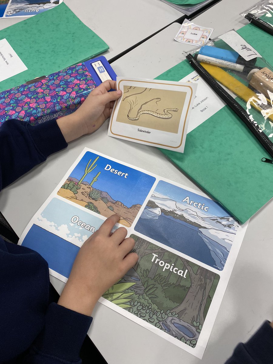 Harts_Y2's tweet photo. We have now moved on from UK habitats to exploring world habitats and the animals that live in them! @hartsholmeacad @HarbourLearning #HHAScience https://t.co/8qAP2Pm6PE