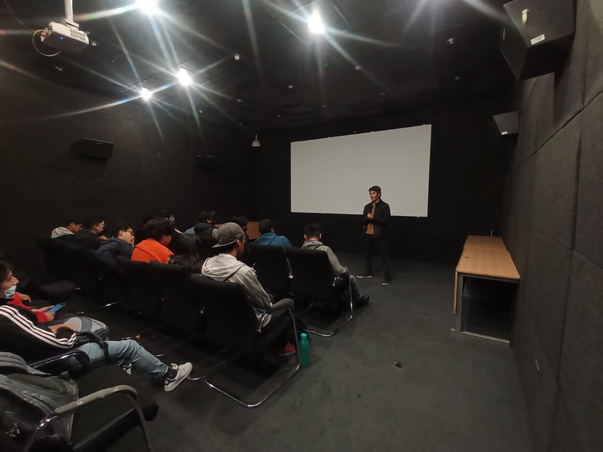 adecinebolivia's tweet photo. #Adecine2022
En la #CinematecaBoliviana se realizó la presentación  de los cortometrajes filmados  en los talleres de capacitación técnica y práctica en las comunidades mineras de #Uncía, #Pulacayo y #Catavi. a la que asistió Germán Monje Director General Ejecutivo de ADECINE https://t.co/wtYE7djkpN