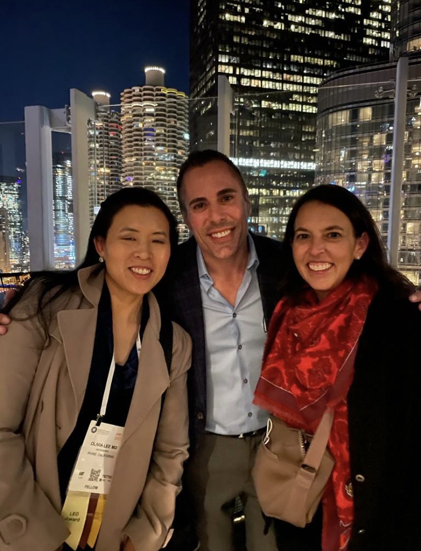 PaulBJohnsonMD's tweet photo. Was so great to see my New York Eye & Ear co-residents Olivia Lee and Annie Wishna in Chicago. So grateful to have gone through 3 years of intense training with them by my side.
.
.
.
.
#oculoplastics #asoprs #ophthalmology #optometry #plasticsurgery #aao #cornea #uveitis https://t.co/THdAGr5vVK