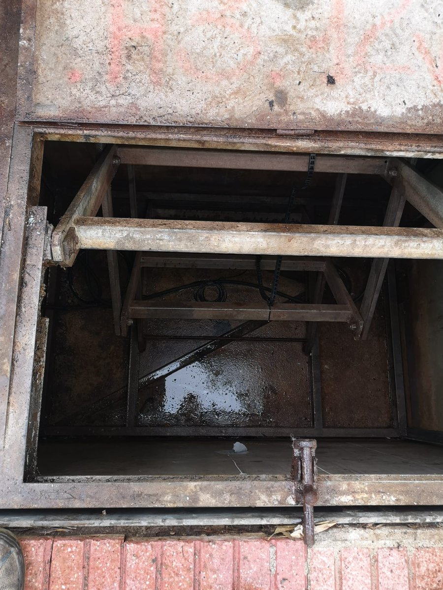 🚮 <a href="/FCC_MA/">FCC Medio Ambiente</a> lleva a cabo la limpieza interior en profundidad dentro de los soterrados de la zona Tobago. 📌🌊