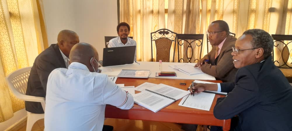 msp_burundi's tweet photo. Cet atelier qui va durer 3 jours du 5 au 7 octobre 2022, est organisé par le PNILMCNT avec l'appui technique @WhoBurundi et #APEFE https://t.co/9qdjXDMUzb