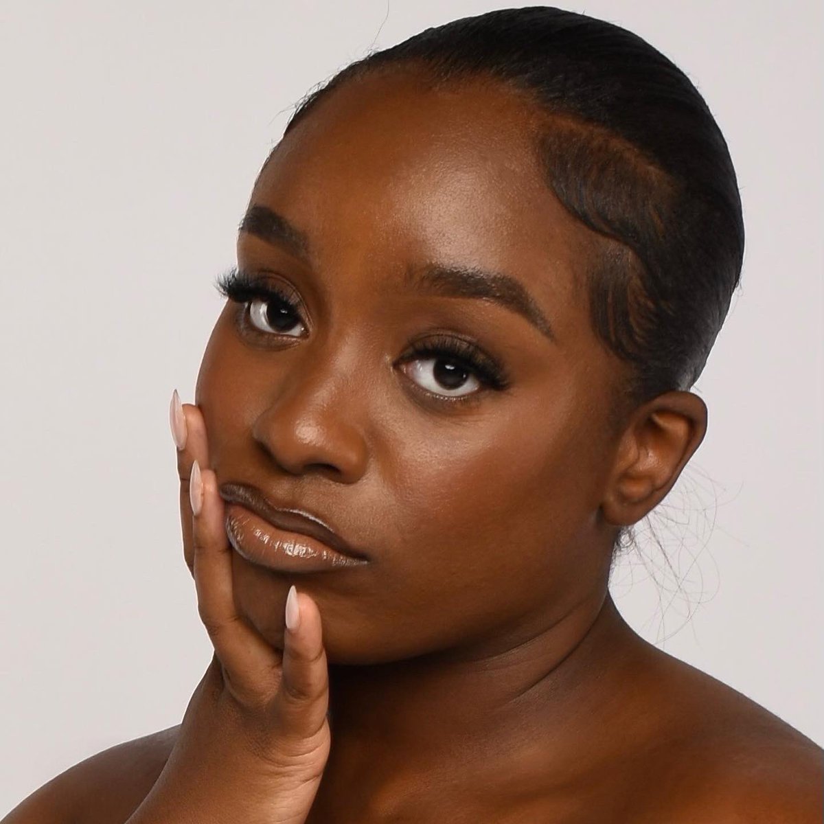 forhercosmetics's tweet photo. So yes we crushing on you this week π
.
.
Want to be featured next week send up a pic in your favorite ForHer product ππ
.
.
#forhercosmetics #forher #wcw #smallbusiness #blackgirlmagic #softbeat #naturalglam https://t.co/T55AHHk7af