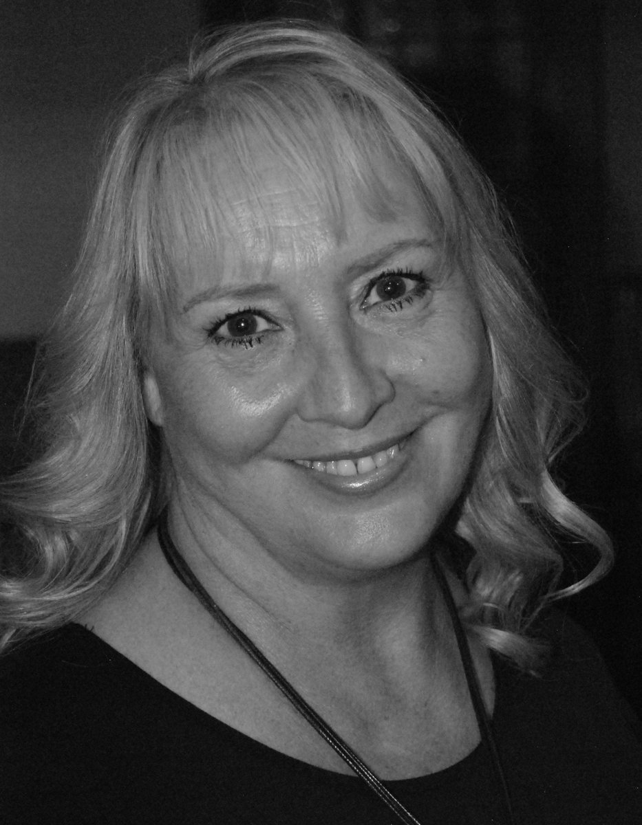 SMSUK2's tweet photo. The Mikado - Meet The Cast #7

Katisha, played by Alison Starrs. 

Alison's last time on stage with SMS was in 2018 when she played Mrs. Lovett in Sweeney Todd, welcome back Alison.
Tues 18-Sat 22 Oct

Tickets from https://t.co/DPo0UForS3
@NODAtweets
@GMDFdrama
@millgatearts https://t.co/esDxlAPxv2