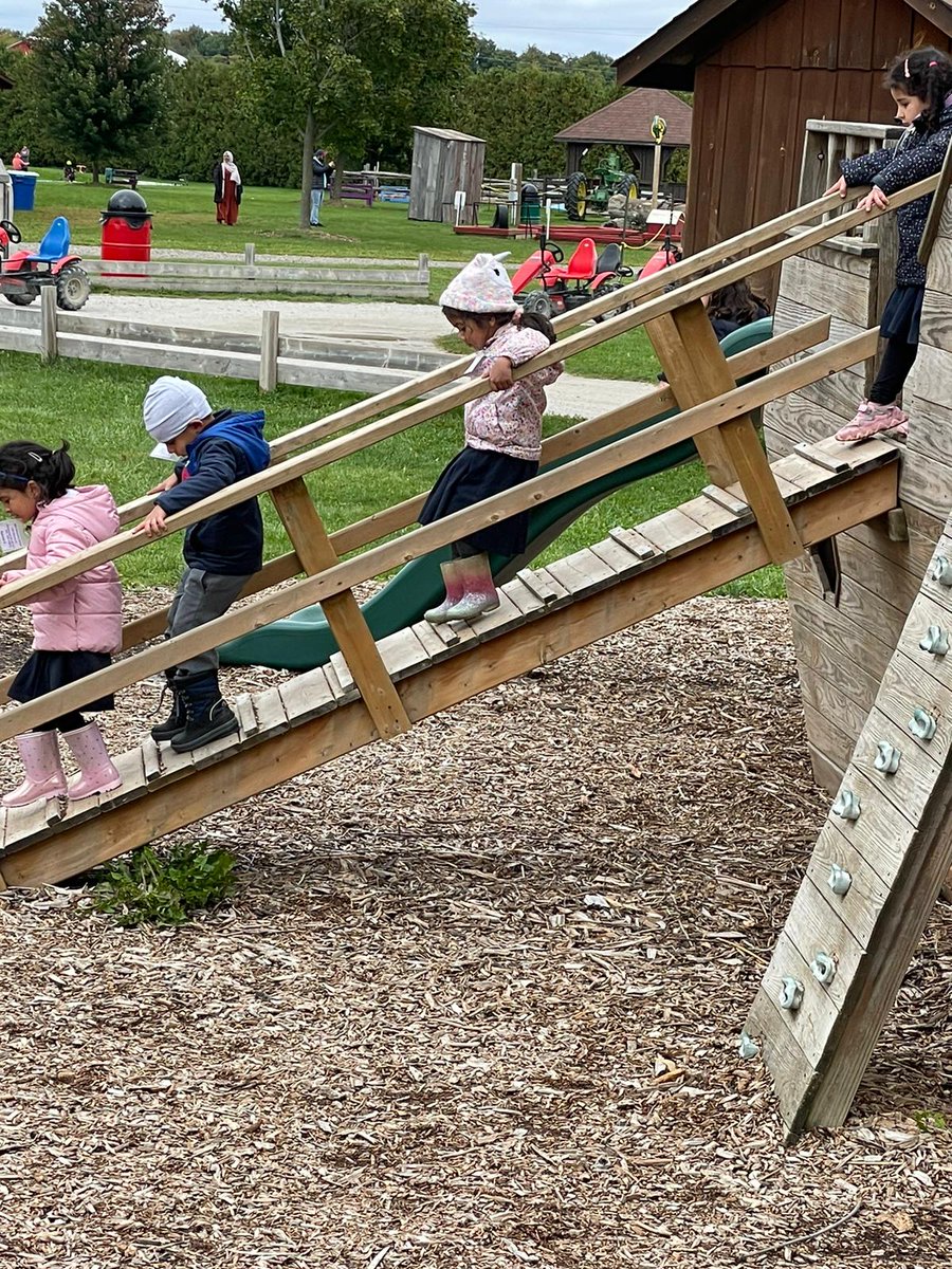 isnaelementary's tweet photo. KG classes had a blast at @DowneyFarms! They went on a wagon ride, saw and touched different farm animals, jumped on the bouncy giant pillow and played in the cool pirate playground!
#IES #ISNAElementarySchool #ISNASchools #FieldTrip #KG #Kindergarten https://t.co/h0xH3rm8Yd
