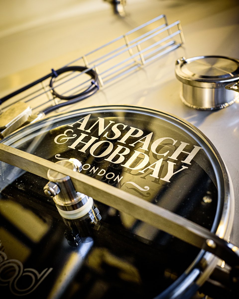 AnspachHobday's tweet photo. We are thrilled to announce that our new kit is up and running and the first brew is complete 💪

A huge thanks to the @6process, @fabdecltd and @Britanx_ teams, along with our shareholders. None of this would have been possible without you! 👏

Any guesses on the first brew? 🤔 https://t.co/hC1bxFZStg