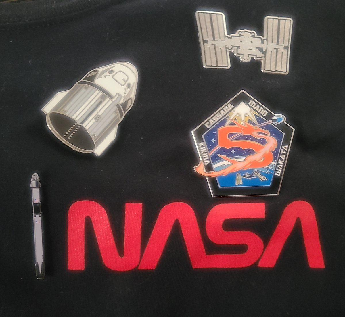 Today's @NASA #Crew5 mission launch attire. 
Have a great flight to @Space_Station aboard @SpaceX #CrewDragon #Endurance @AstroDuke, @Astro_Josh, @Astro_Wakata and #AnnaKikina! 

Bling by 
@LaunchPins

@NASASocial