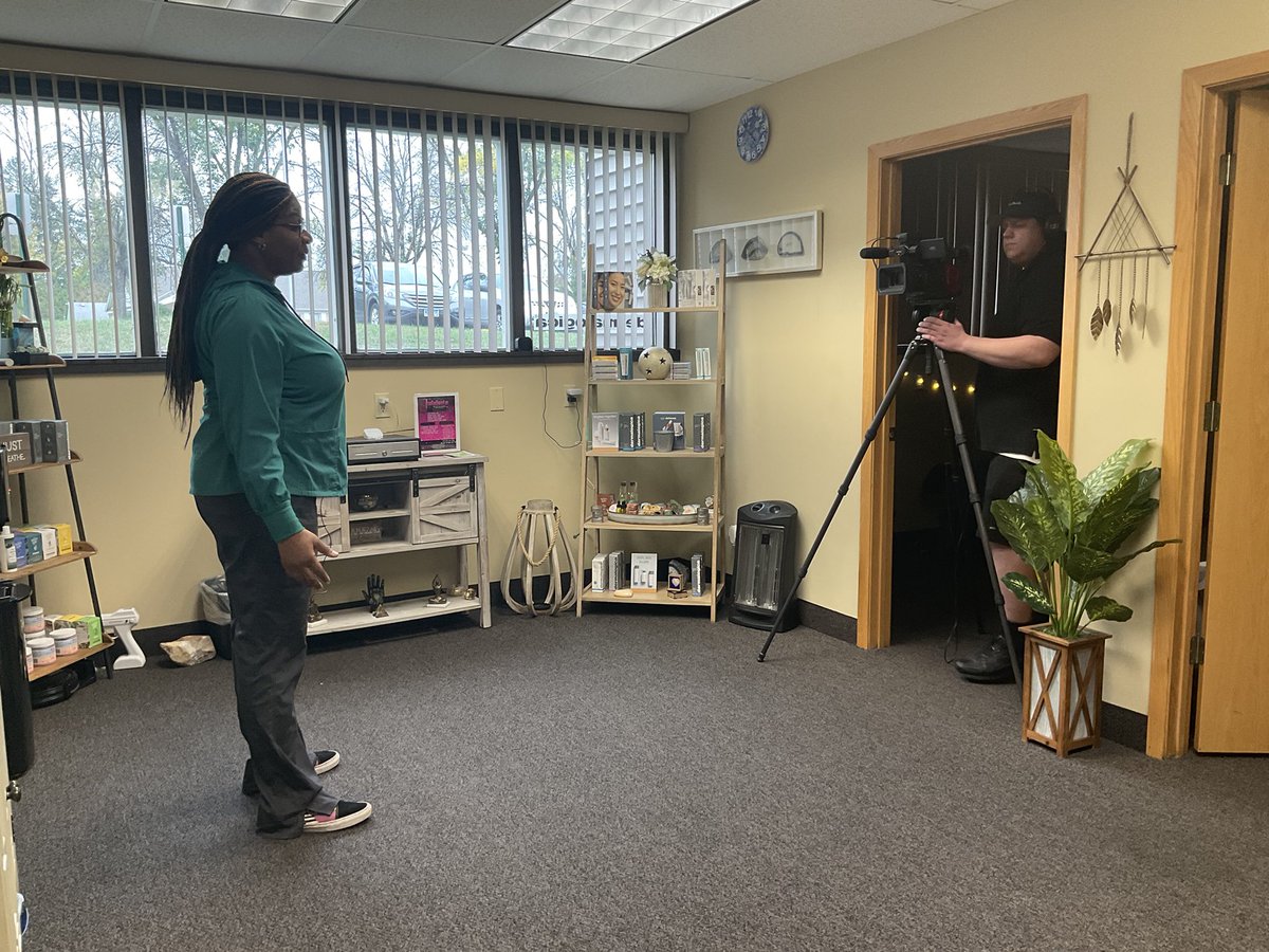 Behind the scenes video shoot with Owner of Grace Healed Me, Tish! #ChooseRoseville #Gracehealedme #Supportsmallbusinesses