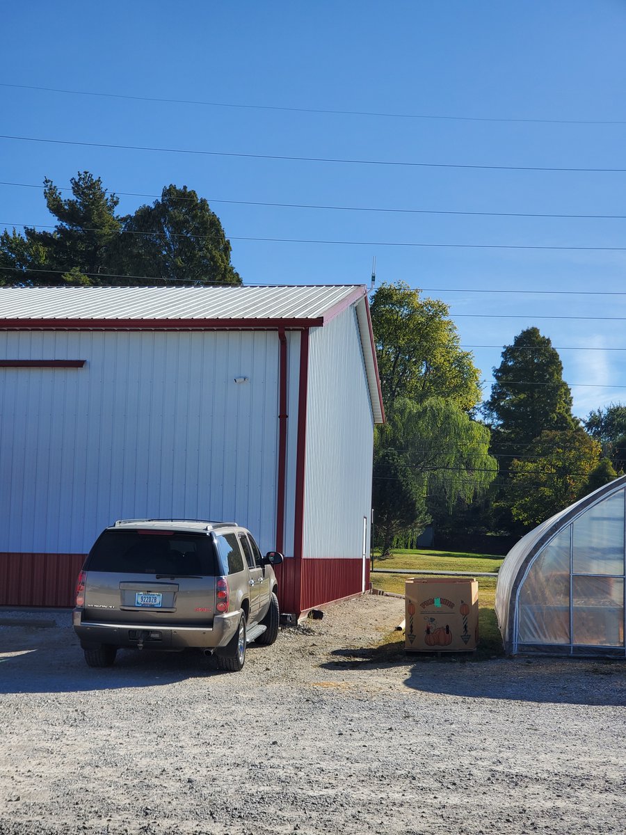 Ayrstone's tweet image. Ayrstone AyrMesh is all set up at the Farm 57 Market for today's AT&amp;amp;T press conference celebrating the NEW broadband fiber loop - a public-private partnership between @ATT &amp;amp; Vanderburg County, Indiana

The AyrMesh Hub2x2 will provide WiFi #BeyondtheLastMile at Farm 57-Evansville