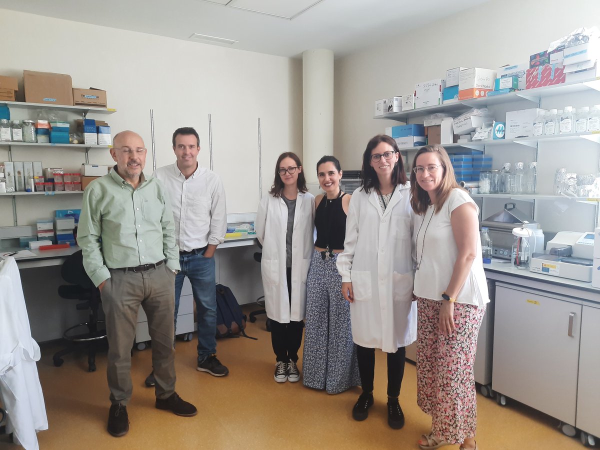 RitaRiba's tweet photo. @accio_cat hem visitat @Remabtx per conèixer de prop el projecte #Tecniospring @MSCActions que lidera la investigadora @cp_anna sobre la teràpia gènica per la cura de malalties @FonsUECat @H2020_impact https://t.co/EE34d3hzIp
