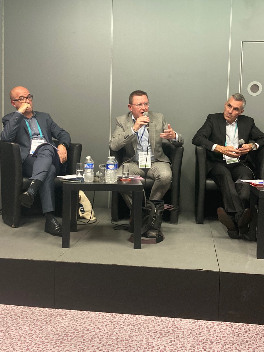FedEpl's tweet photo. [CONGRES DES EPL: CONTROLE CRC]
« Il a fallut passer par la bonne compréhension et l’acculturation de ce qu’est vraiment le modèle Epl. Faire de la pédagogie est essentiel ».
Olivier Bessin, DG groupe LAD #economiemixte #collterr #congresepl #salonepl #lesepl https://t.co/NtWrFBUyDw