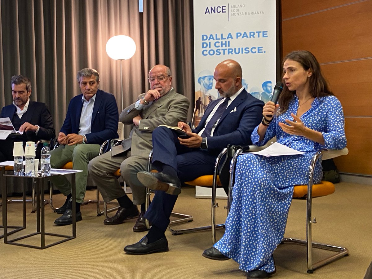 La Presidente De Albertis in occasione della presentazione dello Studio Nemesi del nuovo quartier generale di #eni a San Donato Milanese: “Un progetto all’avanguardia con un design che rivoluzionerà la "città dell’Eni", e che è anche anche una tappa nella #rigenerazioneurbana”