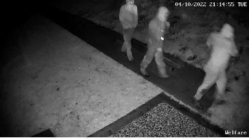 AbercarnUnited's tweet photo. 🚨🚨🚨

So the owner of this van is nothing to do with the 3 boys caught on our camera with the gates forced open and turn up randomly 2 hours later.

Garin Jones. You sir, are a liar.

Anyone who can read and has any sense can make their own mind up.

We know what we think. https://t.co/YtKPweENqO