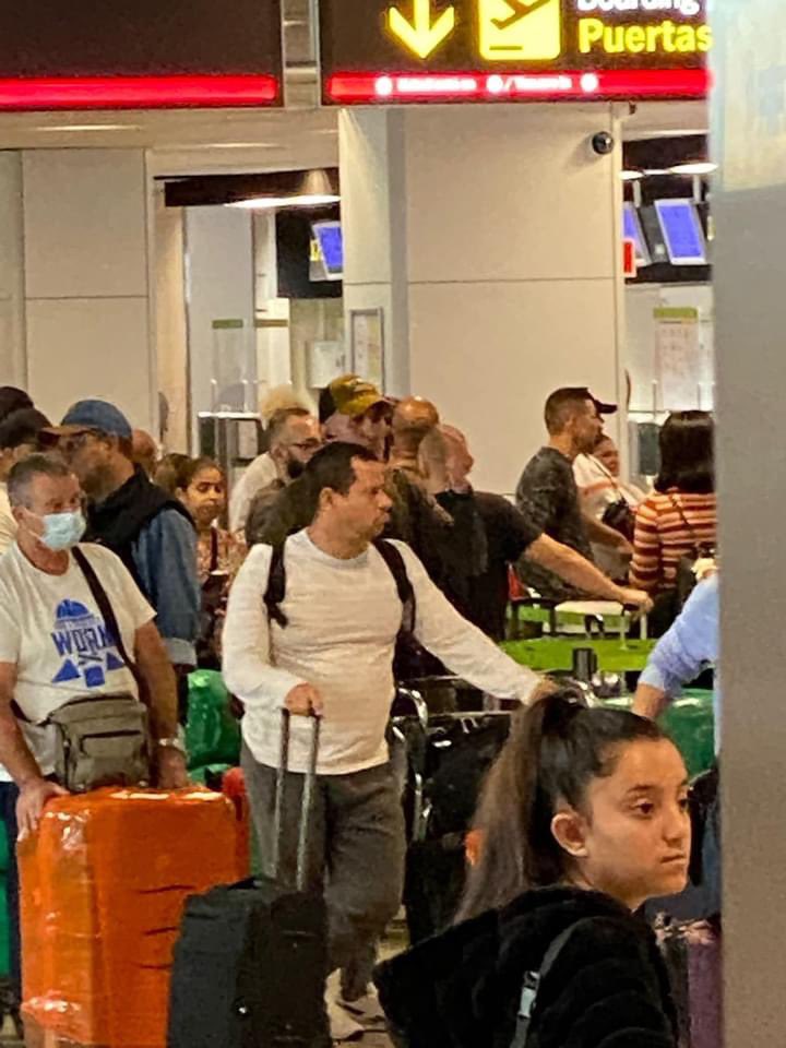 arqjulioherrera's tweet photo. Aquí tranquilo defendiendo la revolución 🤣🤣🤣 https://t.co/lx8jhxBEMd