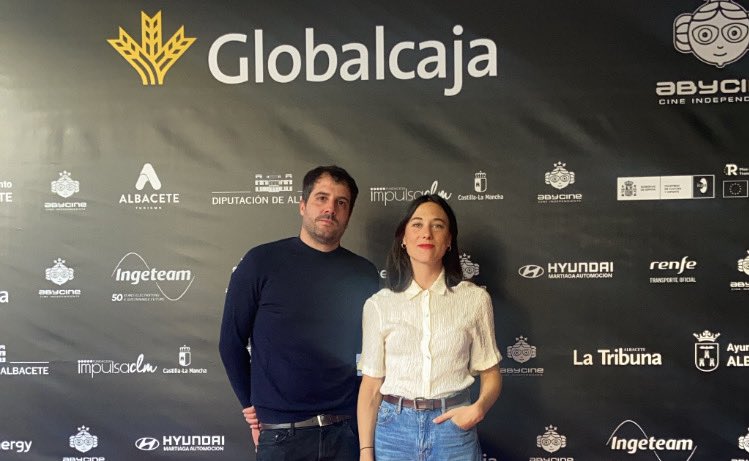abycine's tweet photo. 💜 ¡Última sesión de Abycine Cortos en el Cine Capitol - Sala Globalcaja! El director de ‘Ellie’, Fernando Bonelli y el de ‘Está amaneciendo’, Guillermo Benet, han acudido para presentar sus obras https://t.co/0KjvhteSJj