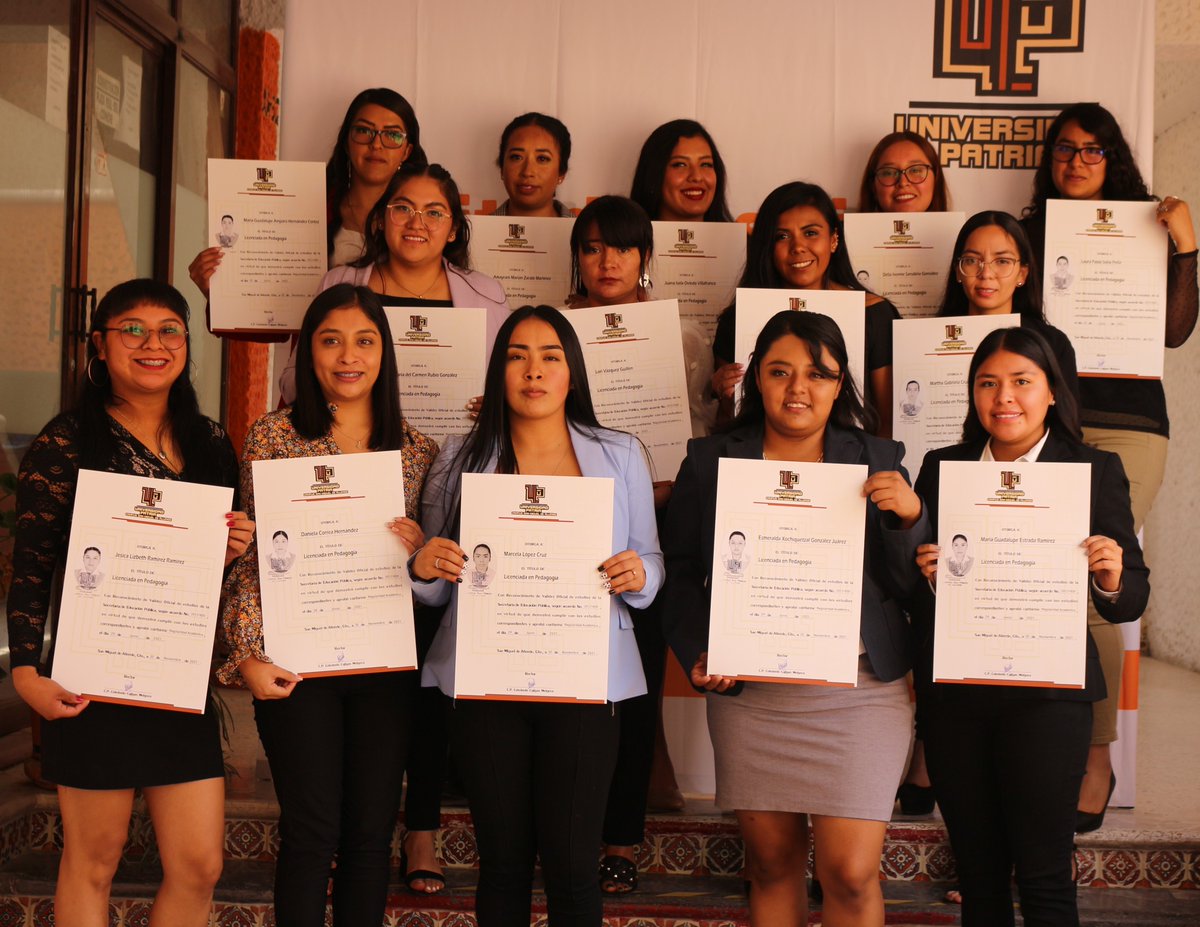 PatriaUni's tweet photo. ¡Felicidades! a todos nuestros nuevos profesionistas 💼, que gracias a sus esfuerzos, se titulan y están listos para abrir nuevas puertas en el medio profesional y laboral.

#ULTIMAHORA https://t.co/SUONy2gvKX