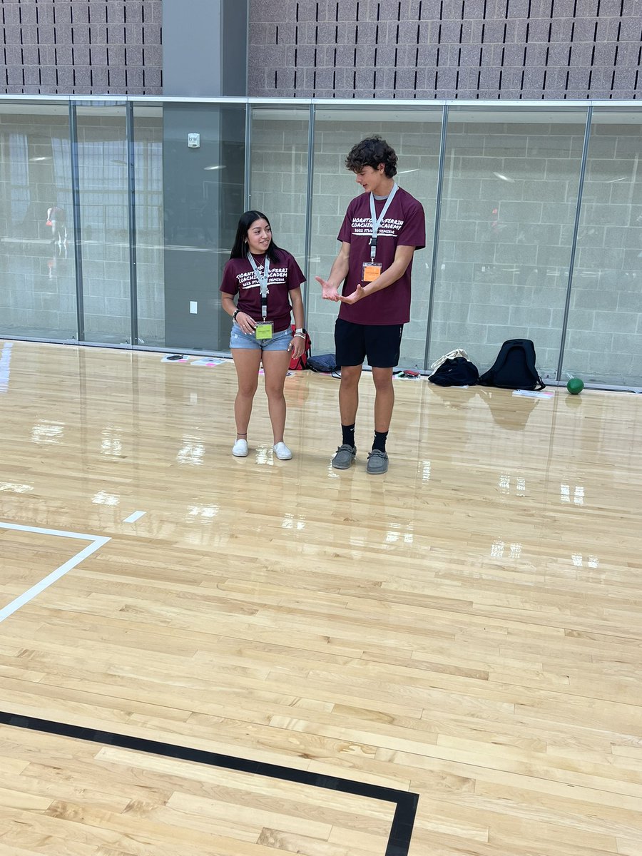 CoachCrossB's tweet photo. Future coaches @FBISDAthletics https://t.co/GeUsVQeIBR