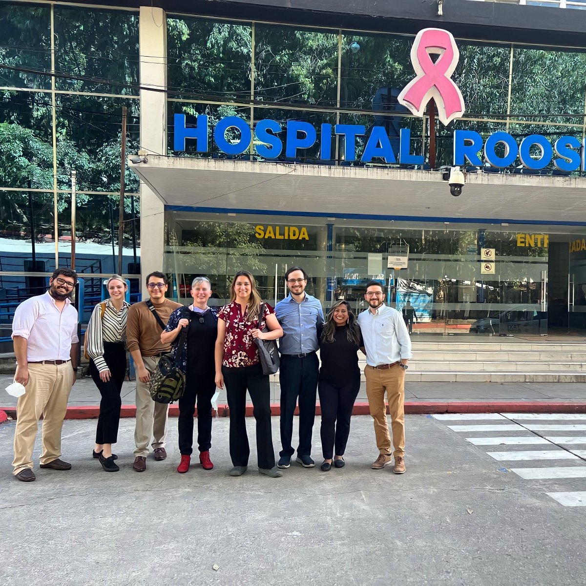 isabellaxfaria's tweet photo. Last week in 🇬🇹, we presented our low-cost tourniquet simulator to @IntuitiveSurg and I finally met the firefighters that inspired this project.

We hope our self-teaching app and simulator help improve access to quality prehospital training worldwide!

@HarvardPGSSC @crashsavers https://t.co/EM9N9HjQzL