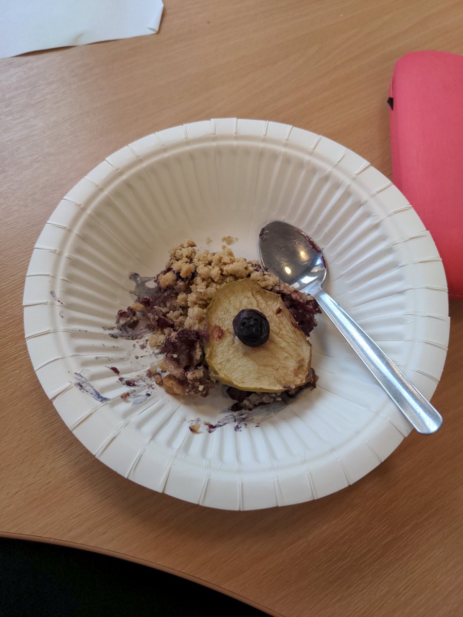 kirsteensteven's tweet photo. Today I came back to my desk and found some Gruffalo crumble that Rowan class @dedridgeps had left for me. Yummy! 👍🏻  #DedridgeDoesItDifferently #TakingOurLearningOverTheRainbow https://t.co/HEZgCpl5sI