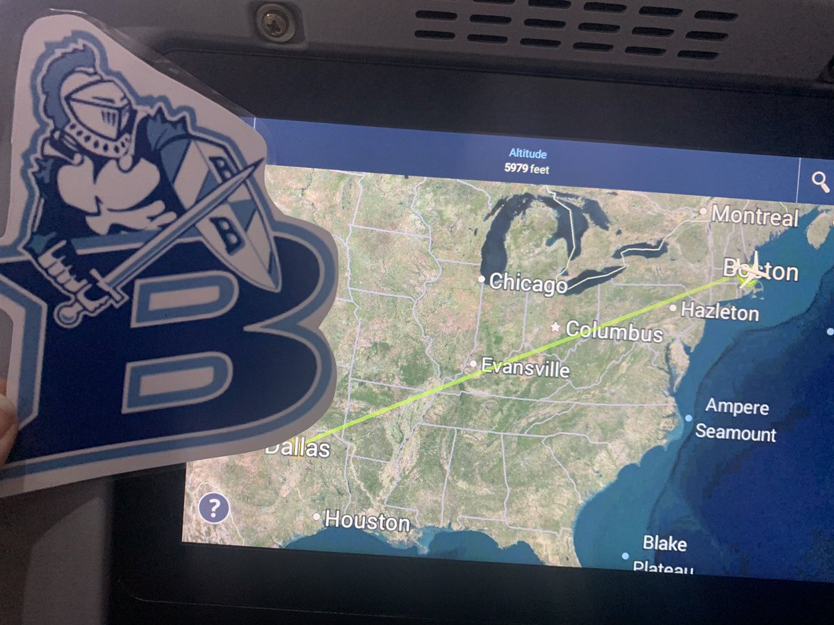 EmmCeeCurdy's tweet photo. This Blue Raider is off on an adventure. I might even find a few Blue Raider alumni in the upcoming days. #FlatBlueRaider https://t.co/bhEULI94wE