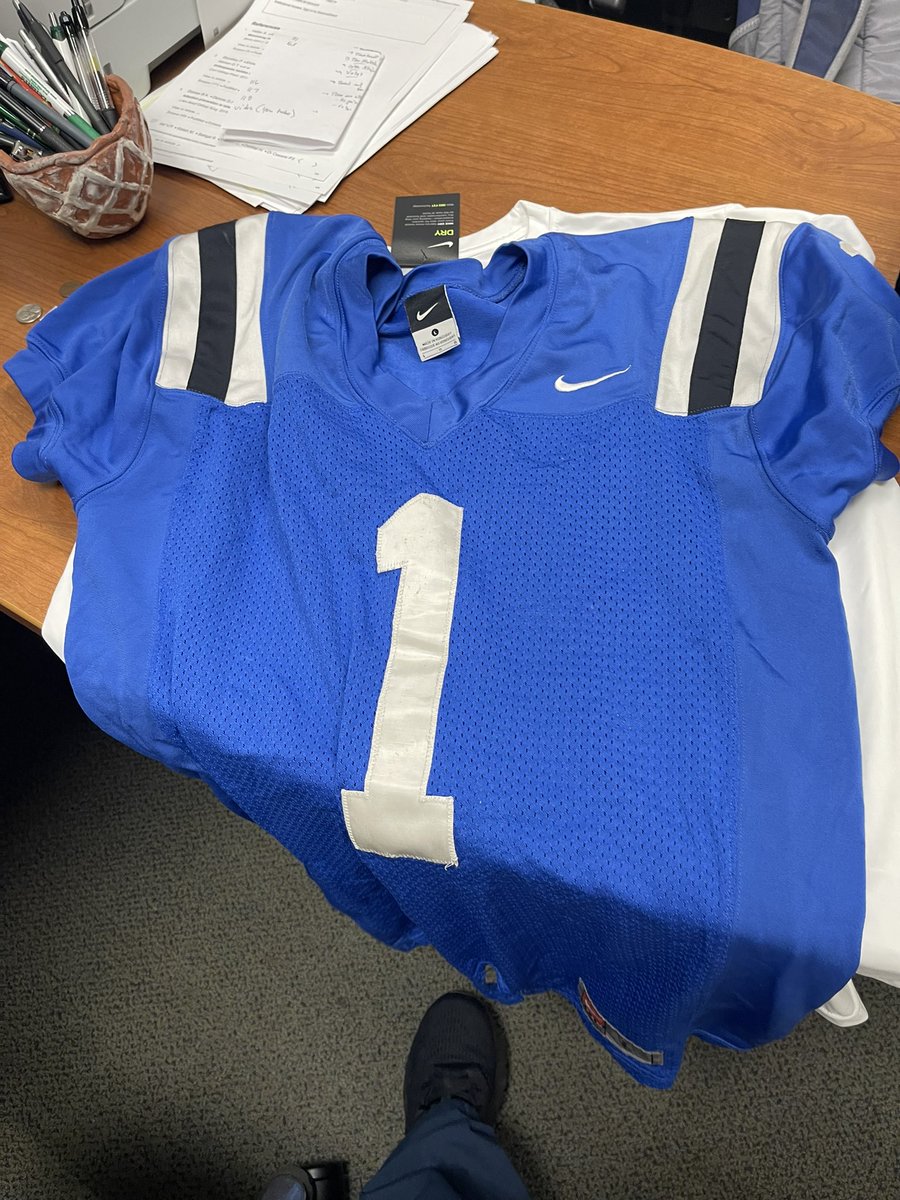 dammanndad's tweet photo. @coachplanz thanks for the LZ gear. Appreciate it. Your dad always keeps me updated on your team. Good luck the rest of the season https://t.co/HXAGBHMsQh