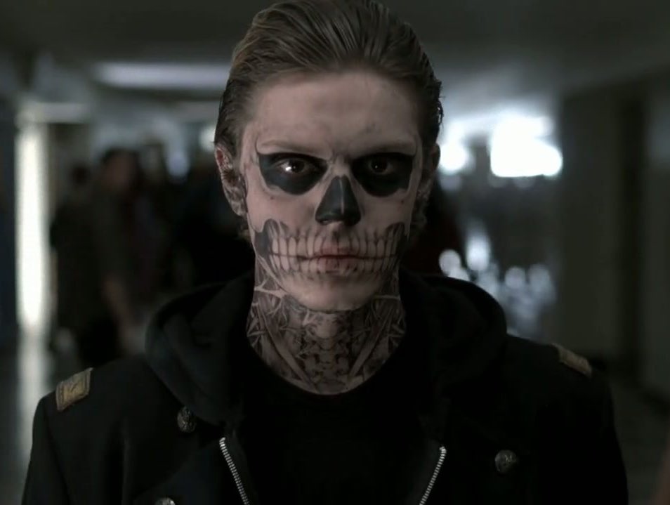 evansfiles's tweet photo. american horror story turns 11 today! thanks for giving us the evan character that started it all 🖤 https://t.co/OBlr79mUNK