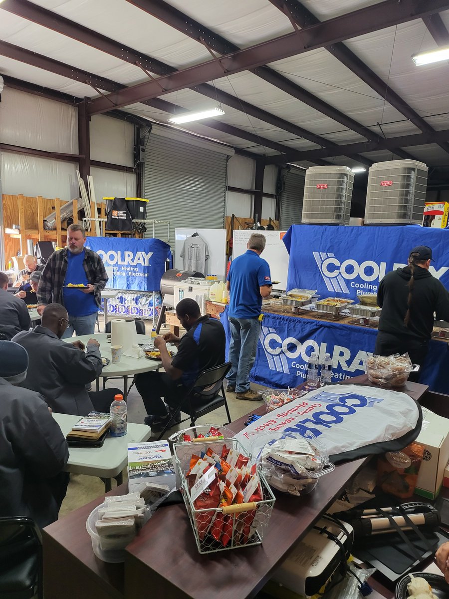 CoolrayService's tweet photo. The 'One Cool Summer' appreciation tour crossed over the state line into Alabama yesterday.

We were thrilled to celebrate the Birmingham team as they played a huge part in the record-breaking summer! #wrench_life https://t.co/RECA6kxWa6