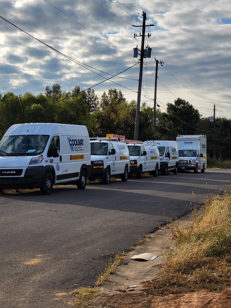 CoolrayService's tweet photo. The 'One Cool Summer' appreciation tour crossed over the state line into Alabama yesterday.

We were thrilled to celebrate the Birmingham team as they played a huge part in the record-breaking summer! #wrench_life https://t.co/RECA6kxWa6