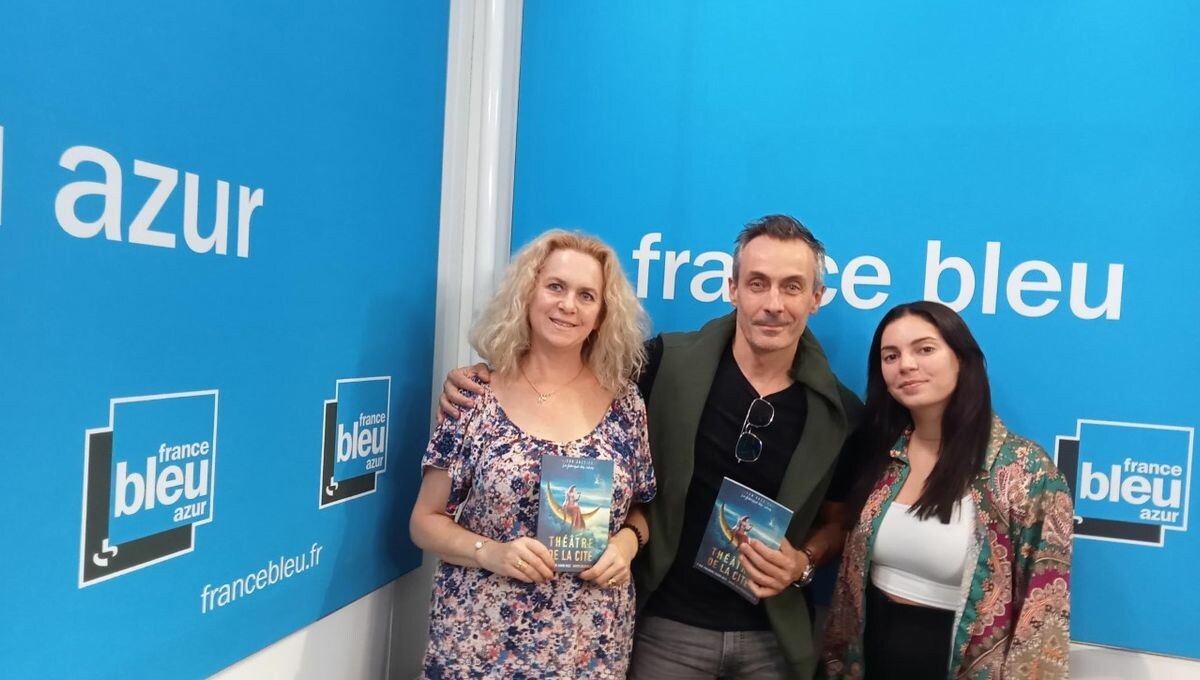 iciazur's tweet photo. #Nice06 Théâtre de la Cité avec un cc à @carolineloeb1 #HappyBirthday  et Benoit Solès pour #lamachinedeturing pièce 4 #Molières dans les studios de @francebleuazur @francebleu pour des idées de sorties
➡️ https://t.co/SddN6g5Cjd https://t.co/2nOKsb1BQJ