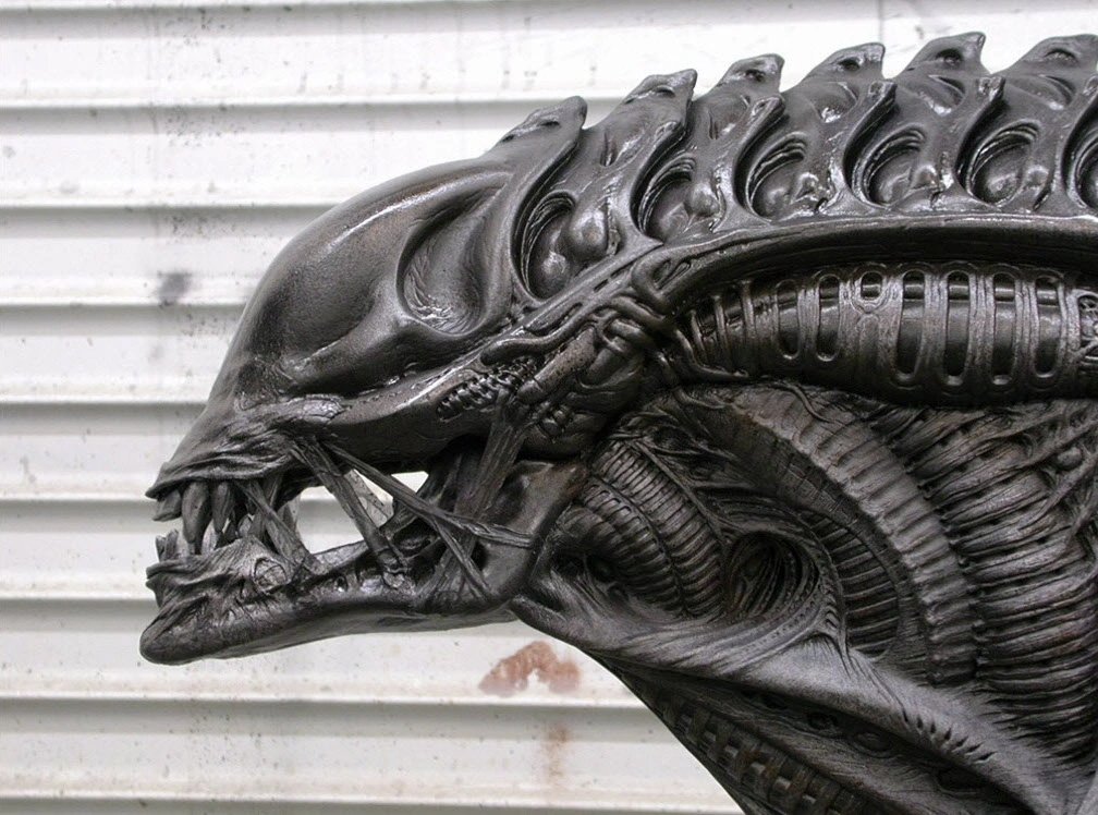 Tully_Summers's tweet photo. My last show that I actually used clay. Sculpted the new head carapace for Alien: Requiem 2007. https://t.co/obgfEV0jsz