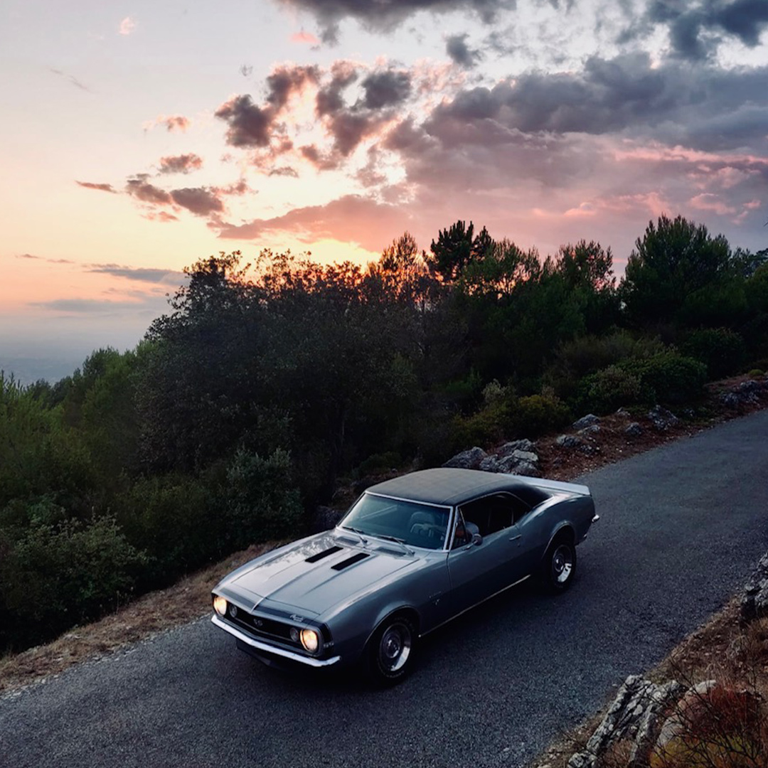 From dusk til dawn – pull up in style in the all classic #Chevrolet Camaro.​
📸 Instagram: @ thesilvercamaro​
#cargram #carspotting #Camaro