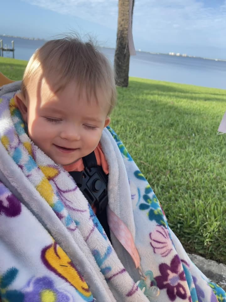 Yesterday morning was nice and cool out, so some of our friends in the infant room got to experience their first bye-bye bus ride! We also got to visit some old friends on our walk. 💛