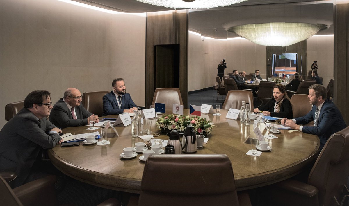 IOMchief's tweet photo. A pleasure meeting with Czechia’s Minister of Interior, Vít Rakušan and Deputy Minister of Foreign Affairs Martin Dvořák to discuss migration and strengthened cooperation.

We will continue to provide support to Czechia which has generously hosted 440,000 Ukrainians fleeing war. https://t.co/ZWH0csVS15