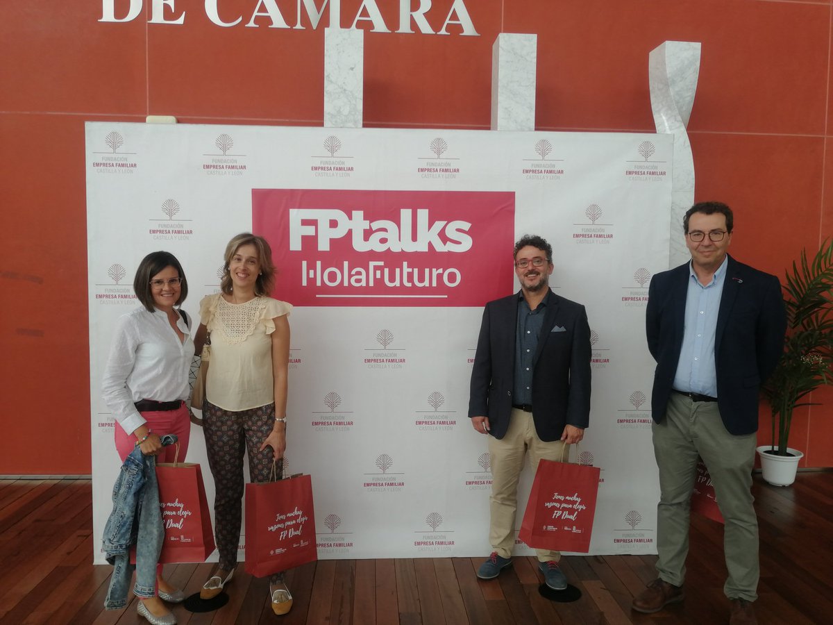 cifptecin's tweet photo. Ya en #leonesp con ganas de contar lo vivido. @cifptecin @MncaGR @Carmenb43136213 #Fptalks22 @FundacionEFCL @miriamfernandezpa gracias por la foto! https://t.co/C4LJexTOtP