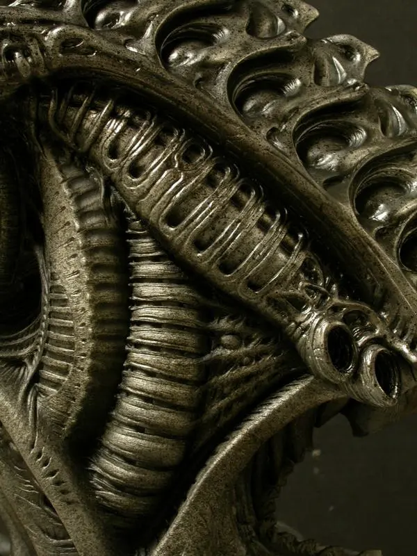 Tully_Summers's tweet photo. My last show that I actually used clay. Sculpted the new head carapace for Alien: Requiem 2007. https://t.co/obgfEV0jsz