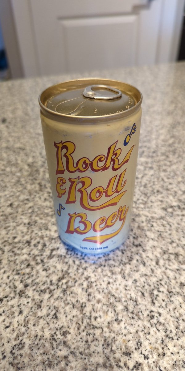 BananasFoster29's tweet photo. Saw @4HandsBrewingCo Rock and Roll beer on the shelves and thought it looked familiar. Dug up this can from a box in my closet https://t.co/H3iDyibM7Y