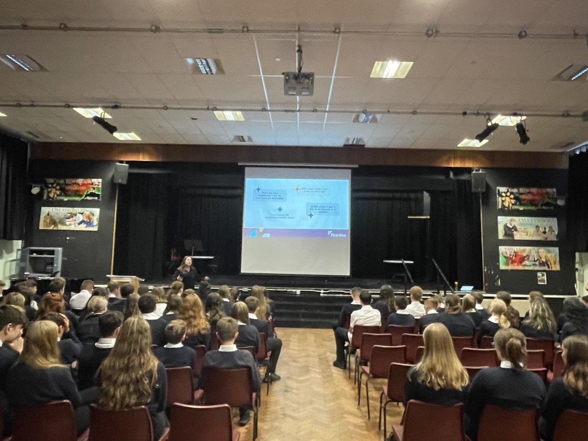 Hyfryd croesawu Non o <a href="/FirstGiveUK/">First Give</a> i <a href="/bryntawe/">Ysgol Bryn Tawe</a> heddiw i lansio'r rhaglen ar gyfer <a href="/Bl9BrynTawe/">Blwyddyn 9 Bryn Tawe</a> eleni! Edrychwn ymlaen at yr her! Brilliant to welcome Non from <a href="/FirstGiveUK/">First Give</a> to launch our programme with year 9 learners <a href="/bryntawe/">Ysgol Bryn Tawe</a> today! Looking forward to the challenge! #teuluBT