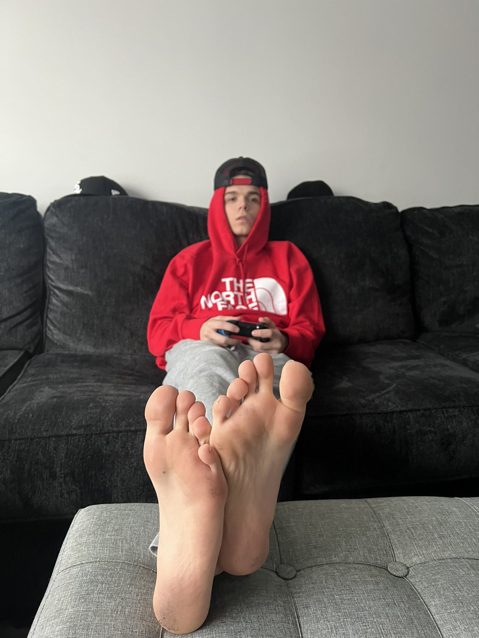 🔄 Retweet Male Feet 🦶🏻 on Twitter "RT MasterJizz1_0 Come lay next to these Alpha soles as I