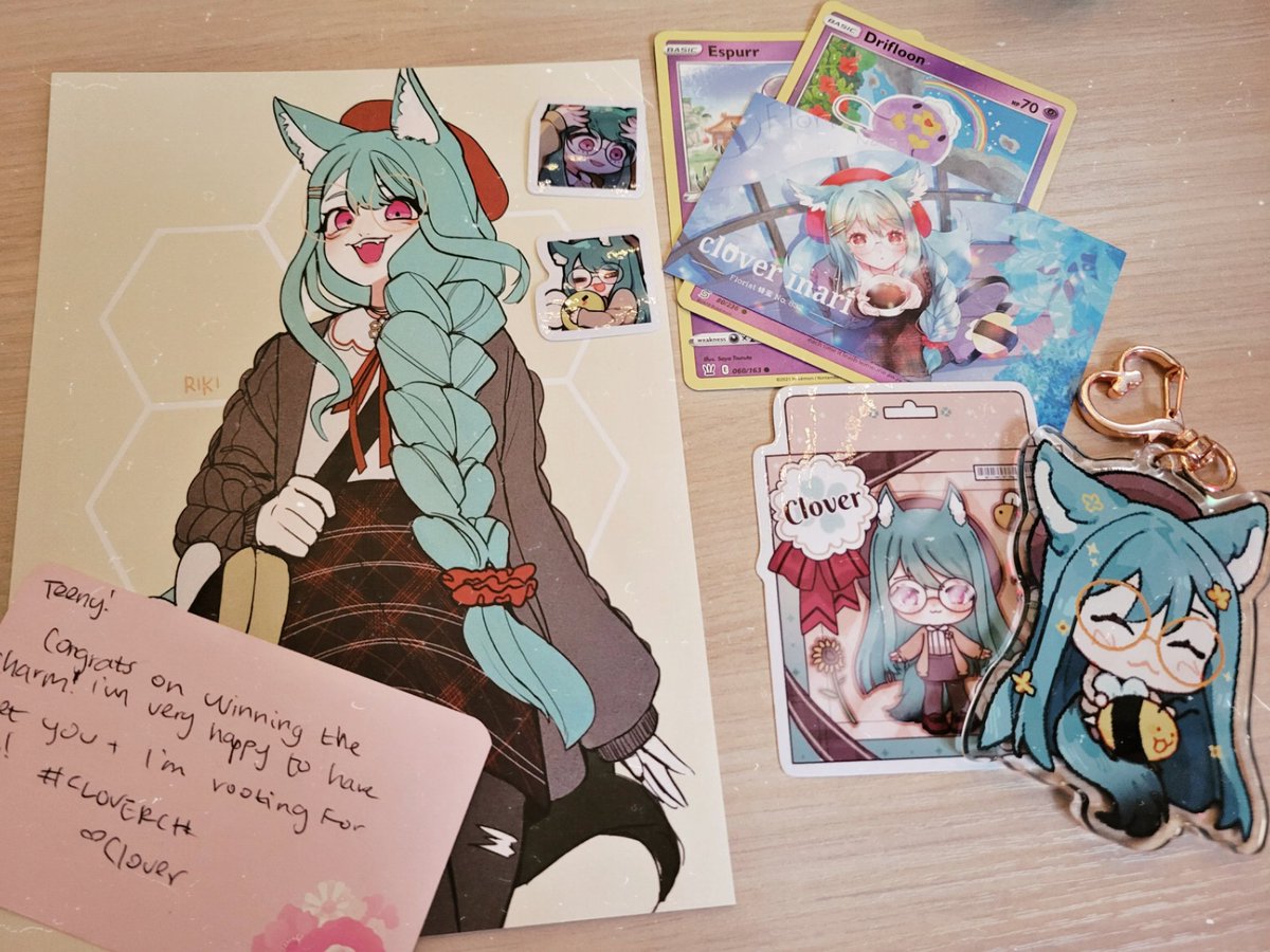 izumiteeny's tweet photo. I can't believe I won a giveaway AND it was from one of my favourite freaks ๐ฑ clerch acquired!! Bonus pic of me gripping the creature. Thank u @cloverinari for the #cloverch !! #Vtuber #VTuberUprising https://t.co/ZB13ffVajz