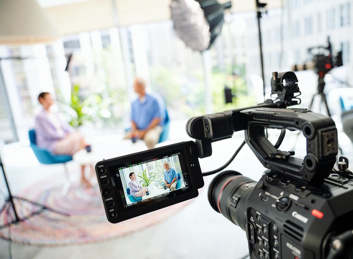 LAIvideo's tweet photo. Common office spaces make for great #interview locations. Where would you shoot a #60minutes style interview in your office?
#officevideo #corporatevideo #memberupdate #associationmarketing #videomarketing #mobilestudio #washingtondc #dmvcinematographer #videolighting https://t.co/2wig3bOWzG