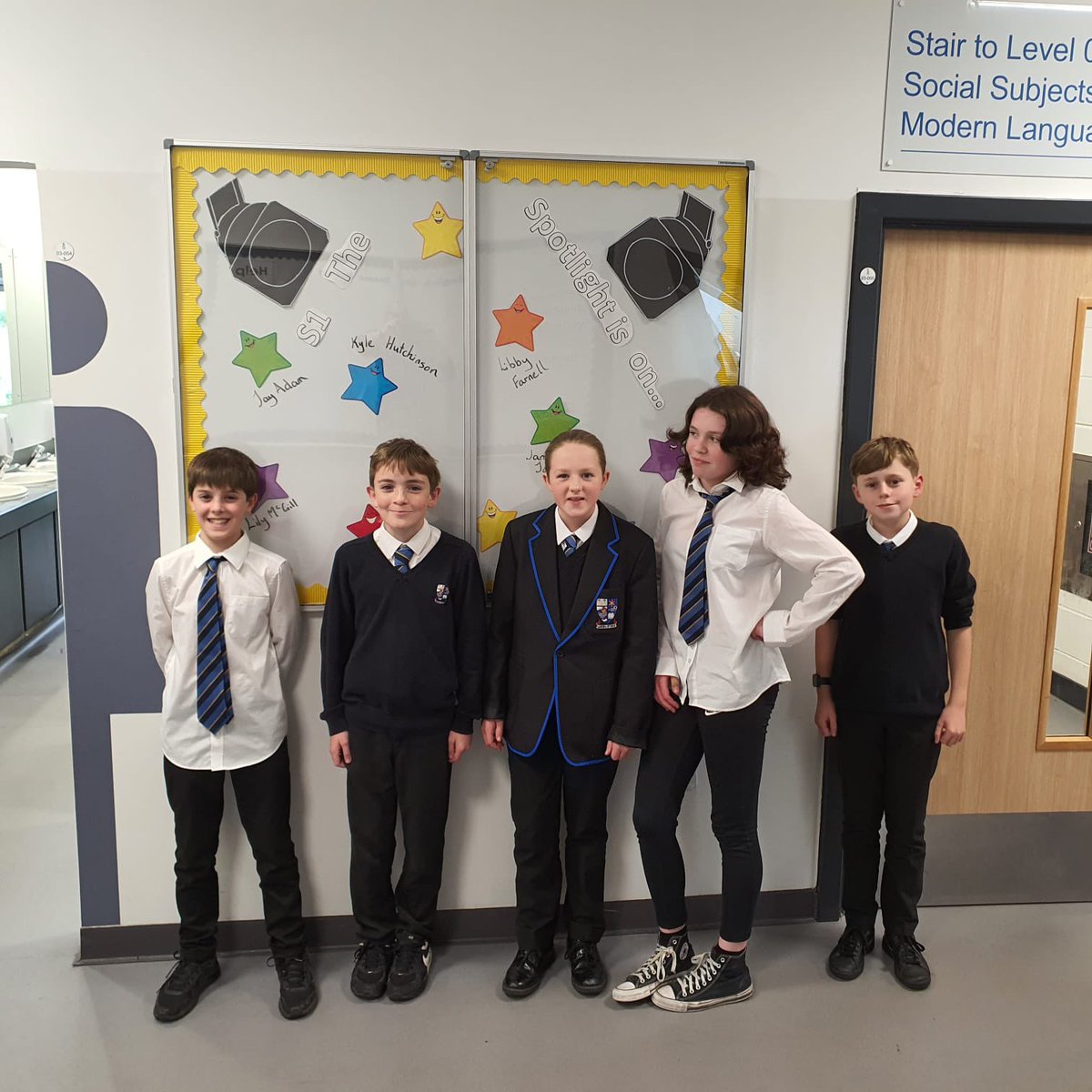 LargsEnglish's tweet photo. This smashing lot of S1s have all been selected as their English teacher’s star of the month. Keep being amazing! 🤩🤩 @LargsS1 https://t.co/q6qEoD0jJE