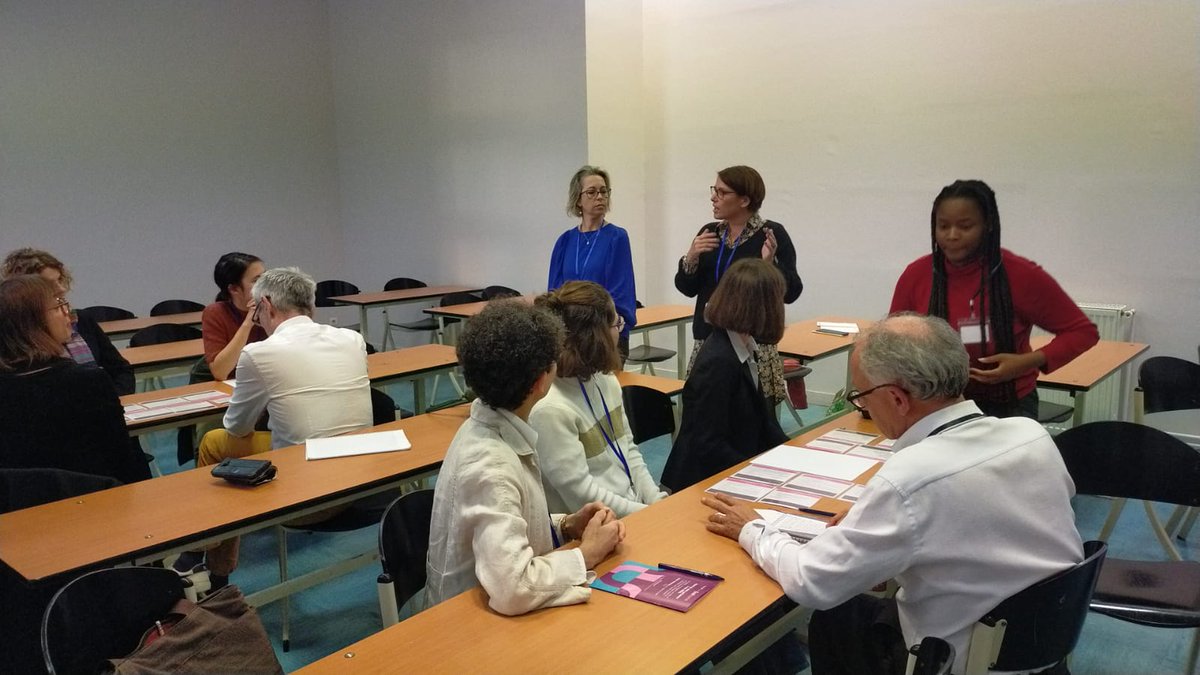 ManagEduc's tweet photo. "Les élèves ont tendance à se présenter passifs, comme étant "en recherche de stage". Nous leur apprenons à se présenter sous l'angle des services et compétences qu'ils peuvent proposer aux entreprises" (Caroline Tallec). #10ans #ecolhuma https://t.co/issHeZq1KT