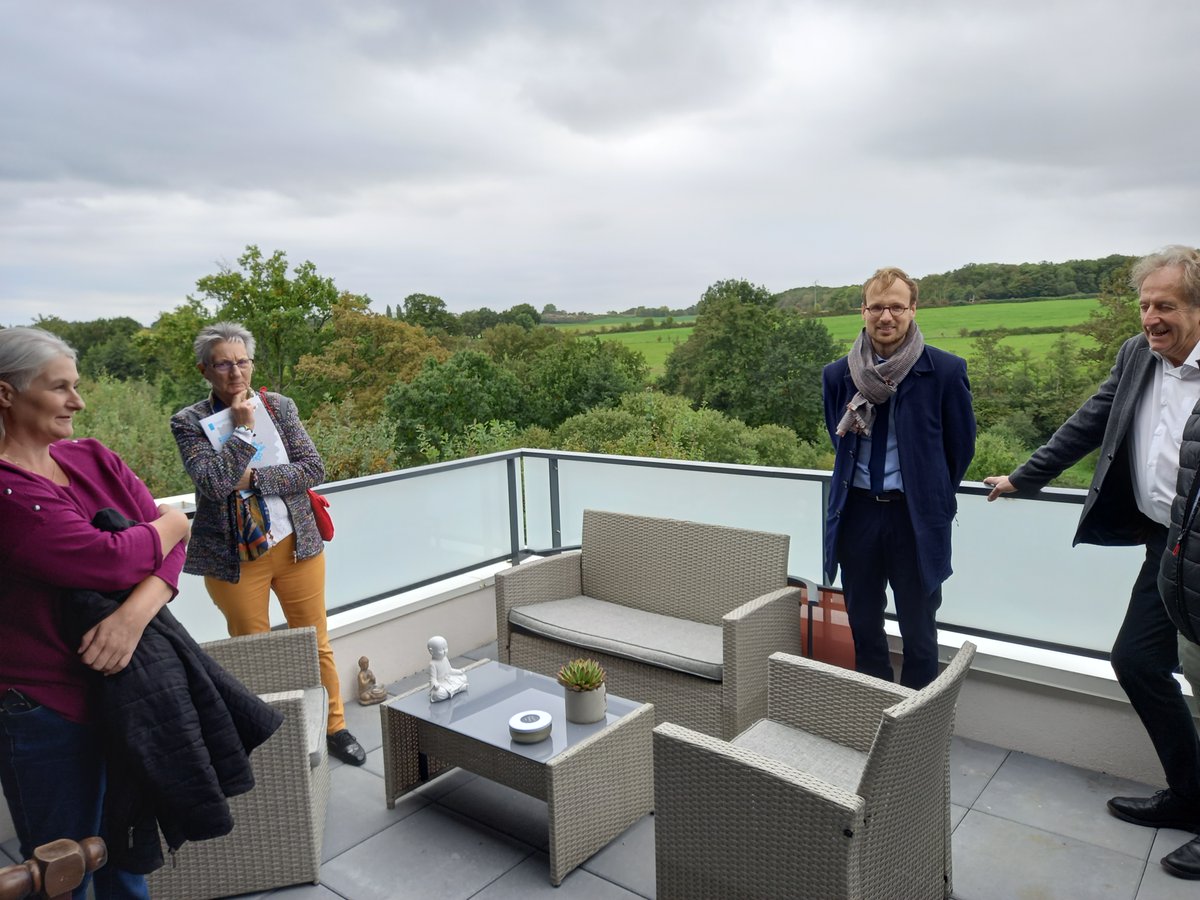 MeduaneHabitat's tweet photo. 📸Inauguration des 32 logements de la résidence La Tuilerie, quartier #Thévalles à @Laval_la_Ville. Bel exemple d'habitat #inclusif avec 9 logts dédiés à l'association GEIST Mayenne qui œuvre pour les personnes en situation de handicap, de vulnérabilité, ou perte d’autonomie #Hlm https://t.co/LiPnxCsdM6