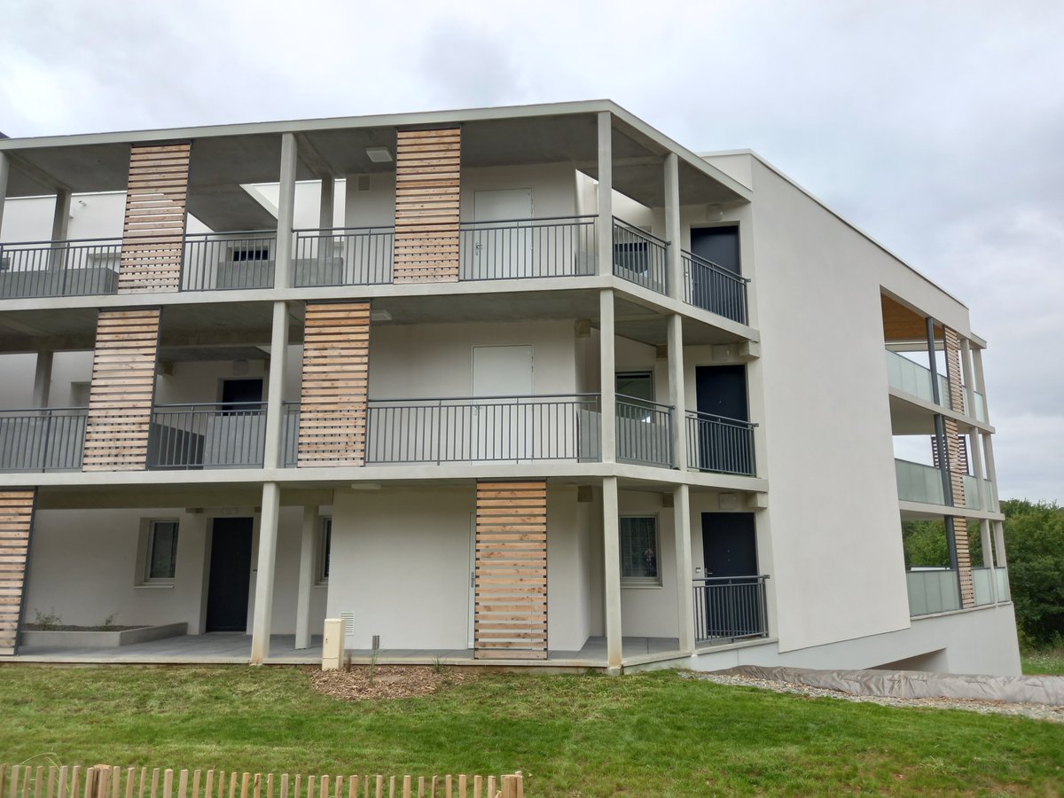 📸Inauguration des 32 logements de la résidence La Tuilerie, quartier #Thévalles à <a href="/Laval_la_Ville/">Laval la Ville</a>. Bel exemple d'habitat #inclusif avec 9 logts dédiés à l'association GEIST Mayenne qui œuvre pour les personnes en situation de handicap, de vulnérabilité, ou perte d’autonomie #Hlm